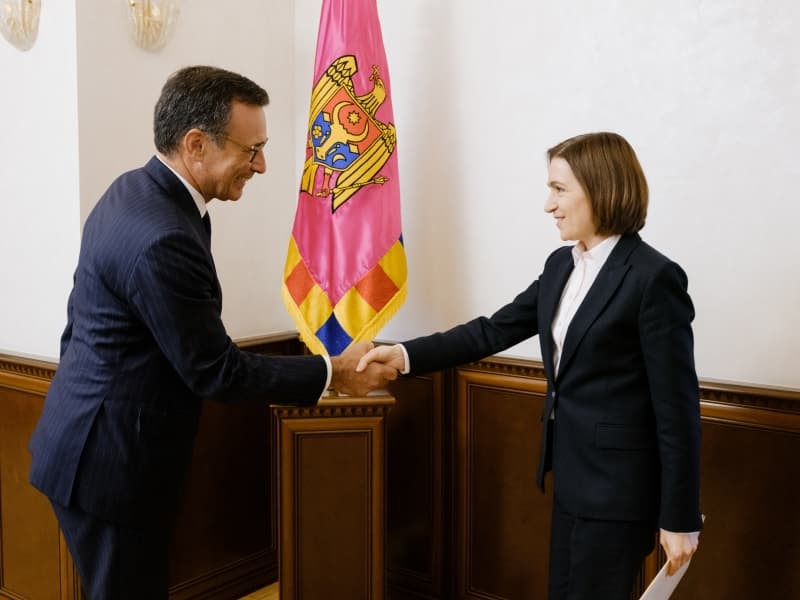 Președintele Adunării Parlamentare a NATO, la Chișinău: Moldova e „în prima linie” a riscurilor de securitate. Maia Sandu: spațiul aerian, încălcat de nouă ori într-o săptămână