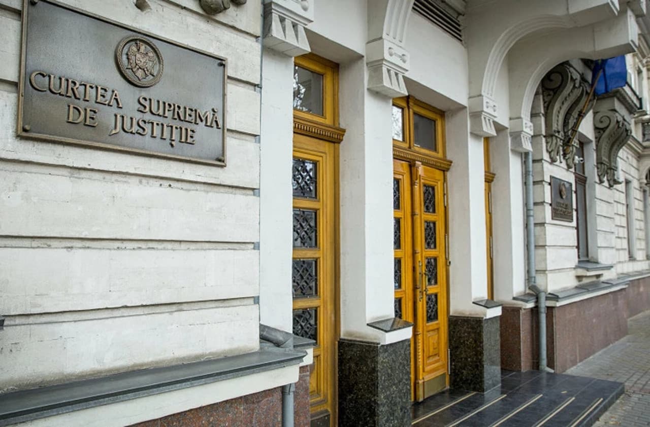 Curtea Supremă de Justiție, mai aproape de un șef cu mandat deplin după șapte ani: Stela Procopciuc și Vladislav Gribincea candidează