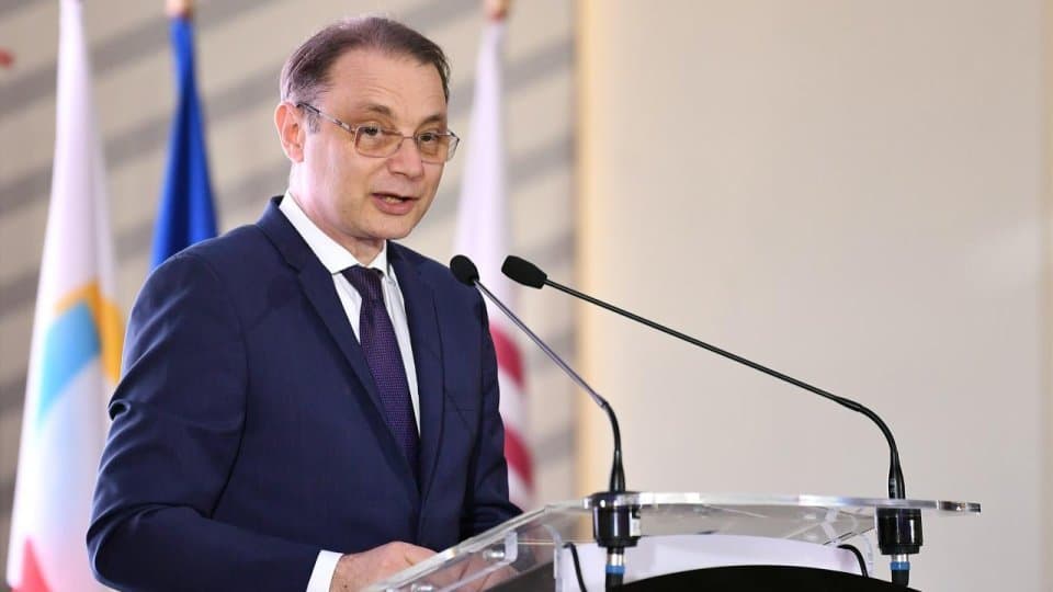 Noul premier român, Luca Niculescu, își va face prima vizită externă la Chișinău. Vasile Tofan merge la Kiev să discute despre gaze