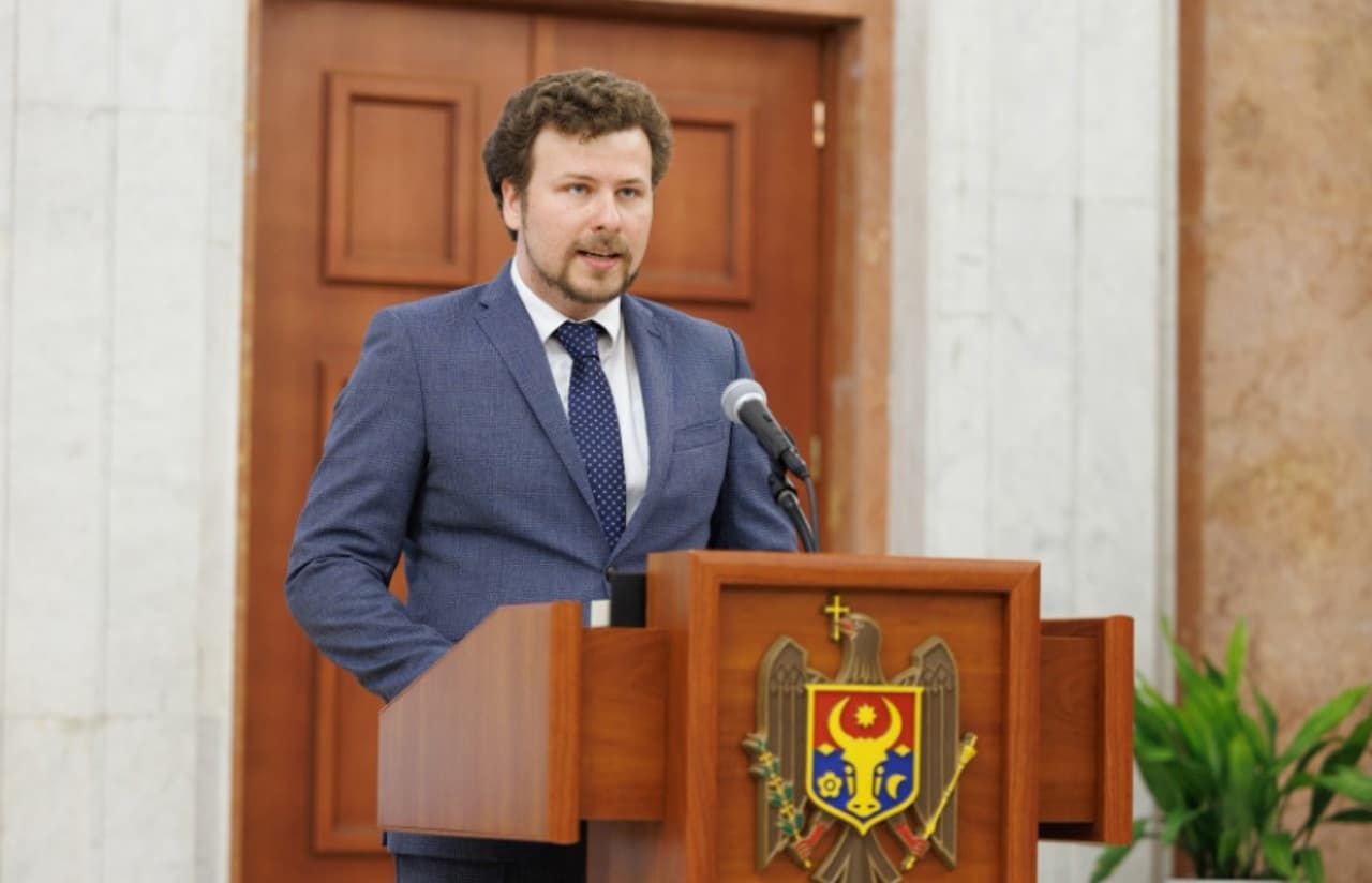 Salariile profesorilor ar putea crește cu 11–15% din ianuarie 2027, iar pentru unii cu până la 25%, spune Perciun