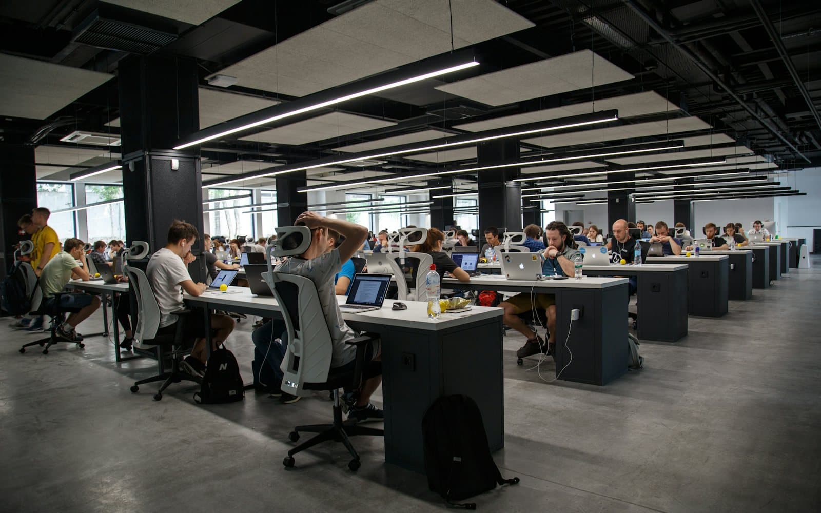 Deeptech GigaHack 2026: un senzor care aude dronele și un asistent AI pentru primării, printre proiectele premiate