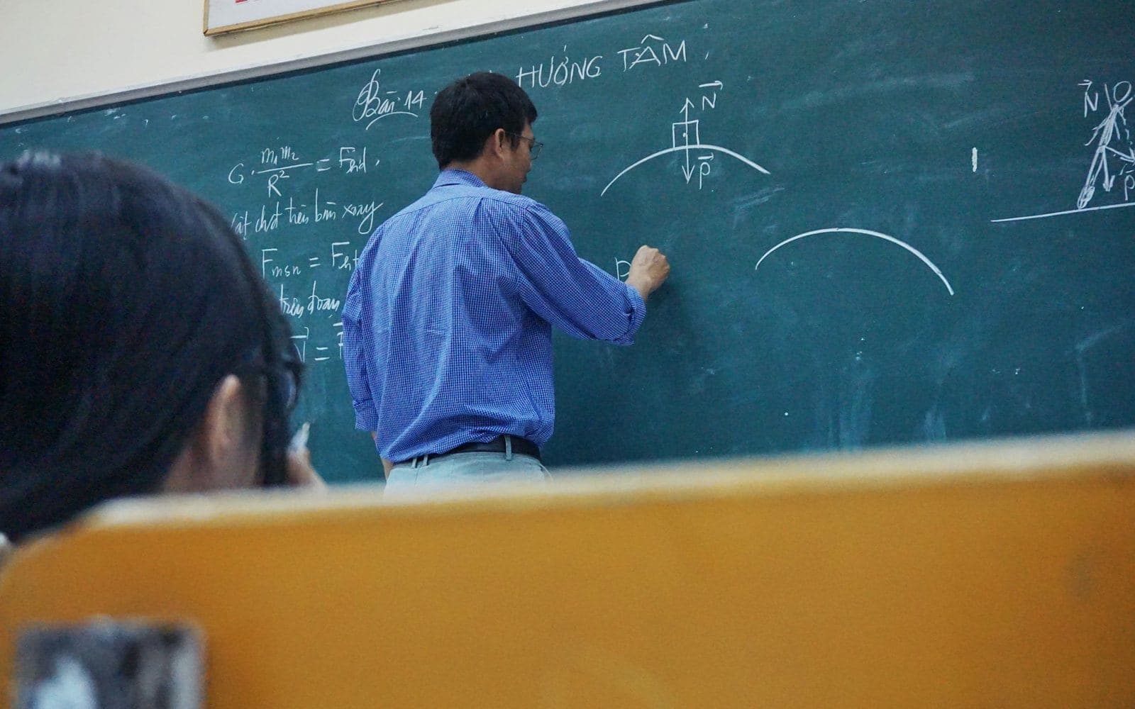 Viitorii profesori vor face practică din primul an și vor susține o lecție publică la absolvire. Masteratul didactic devine obligatoriu