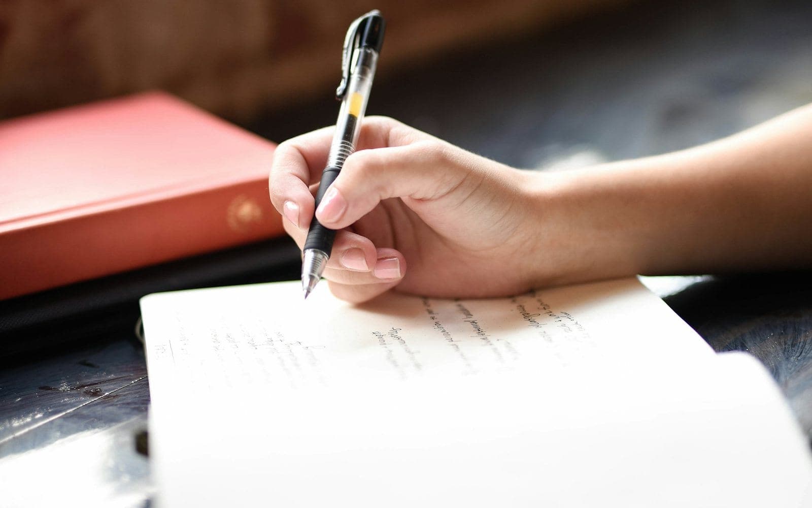 Marea Dictare Națională: doar 26 de note de 10 din aproape 3.500 de participanți. Ce au primit premianții