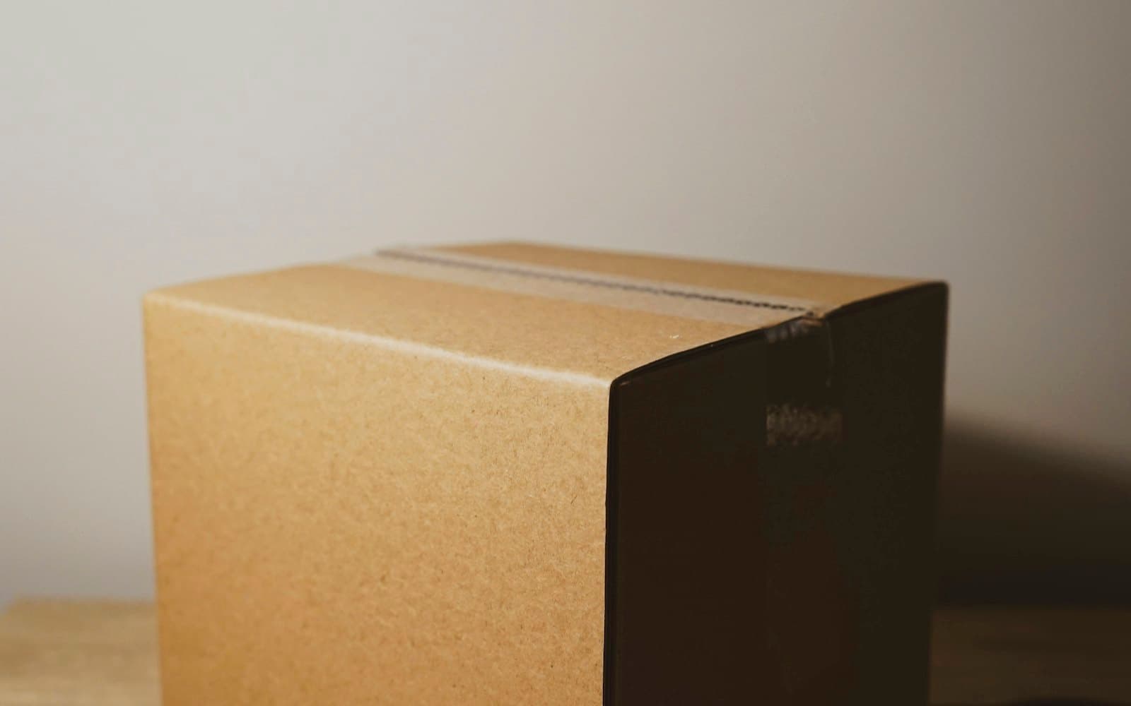 TVA pe coletele de pe Temu și AliExpress, amânată până la 1 noiembrie. Ce se schimbă pentru cumpărători