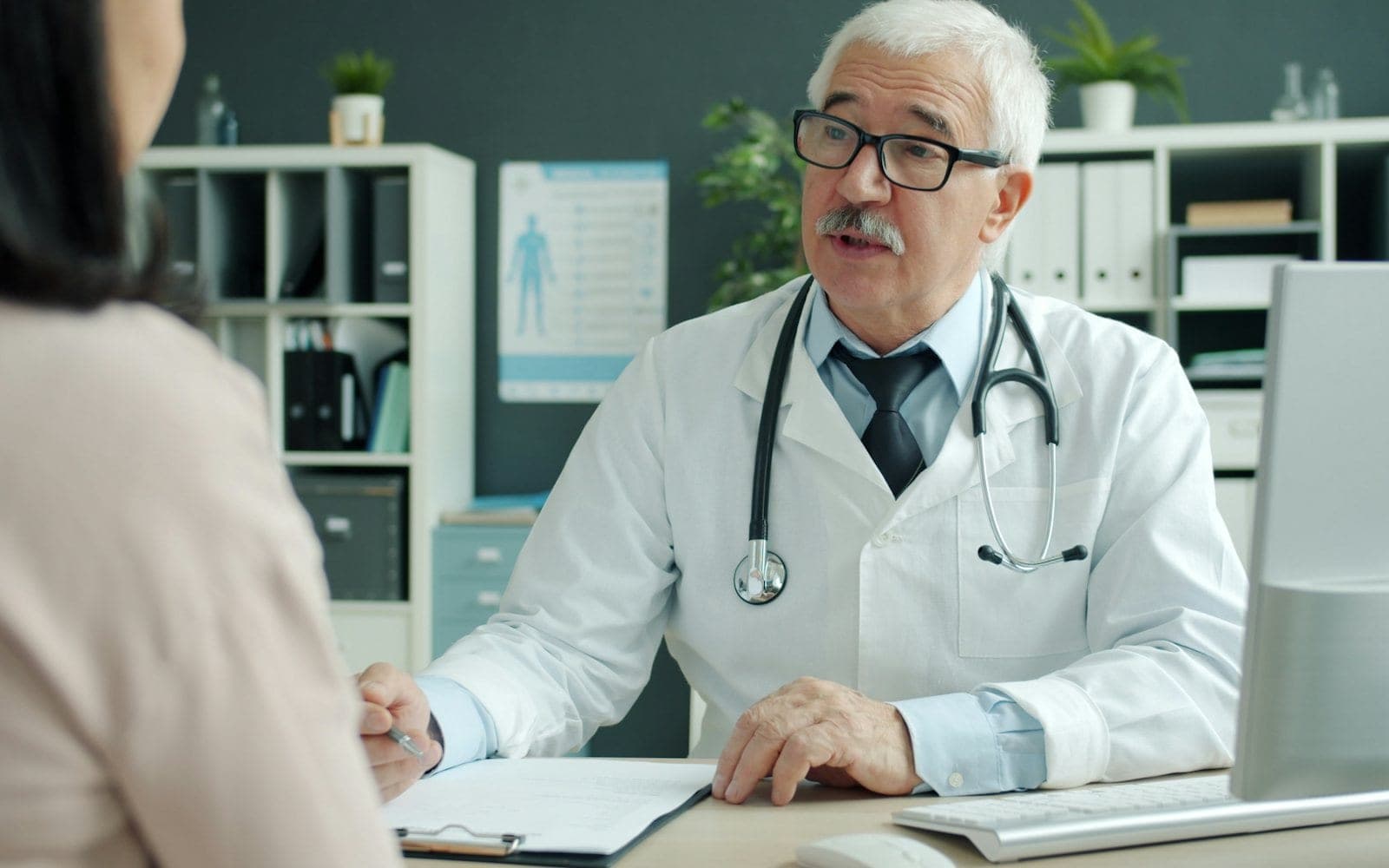 Doar 231 de medici psihiatri pentru aproape 143.000 de pacienți. La Botanica, un psihiatru are în evidență 886 de oameni