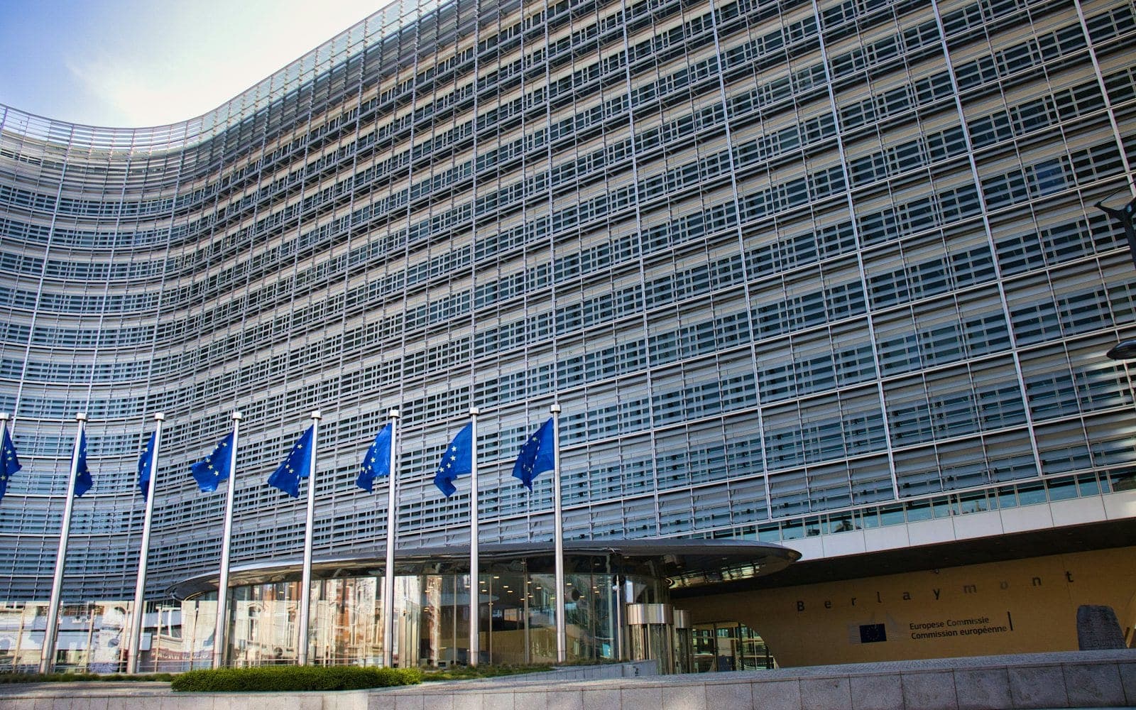 UE a scos formularea „cât mai curând posibil” despre ultimele clustere de negocieri cu Moldova și Ucraina